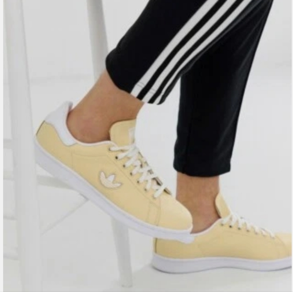 New With Tag Adidas Originals Stan Smith Easy Yellow, Size 8